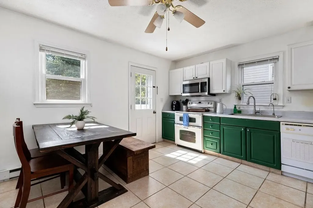 54 Beverley Street Verona VA 24482