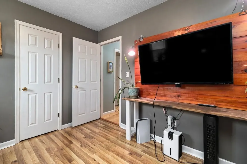 54 Beverley Street Verona VA 24482