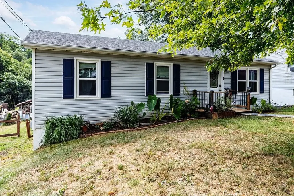 54 Beverley Street Verona VA 24482