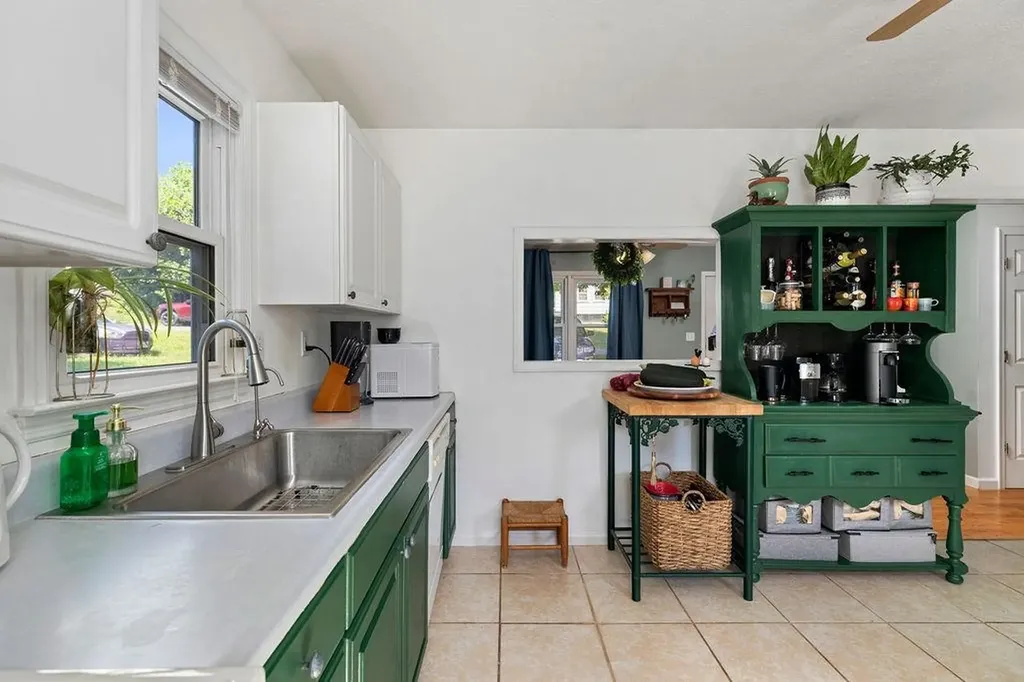 54 Beverley Street Verona VA 24482