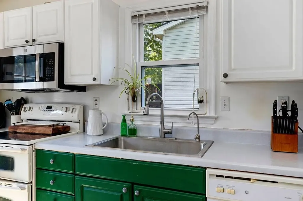 54 Beverley Street Verona VA 24482