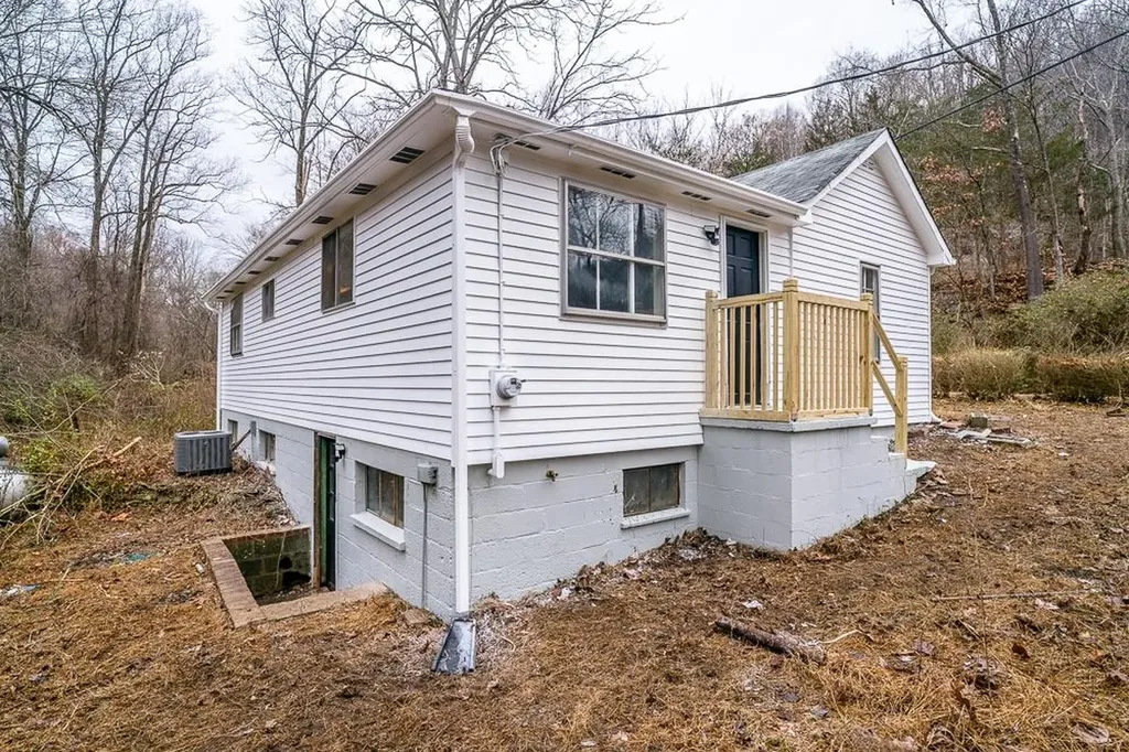 1121 Monacan Trail Road Charlottesville VA 22903