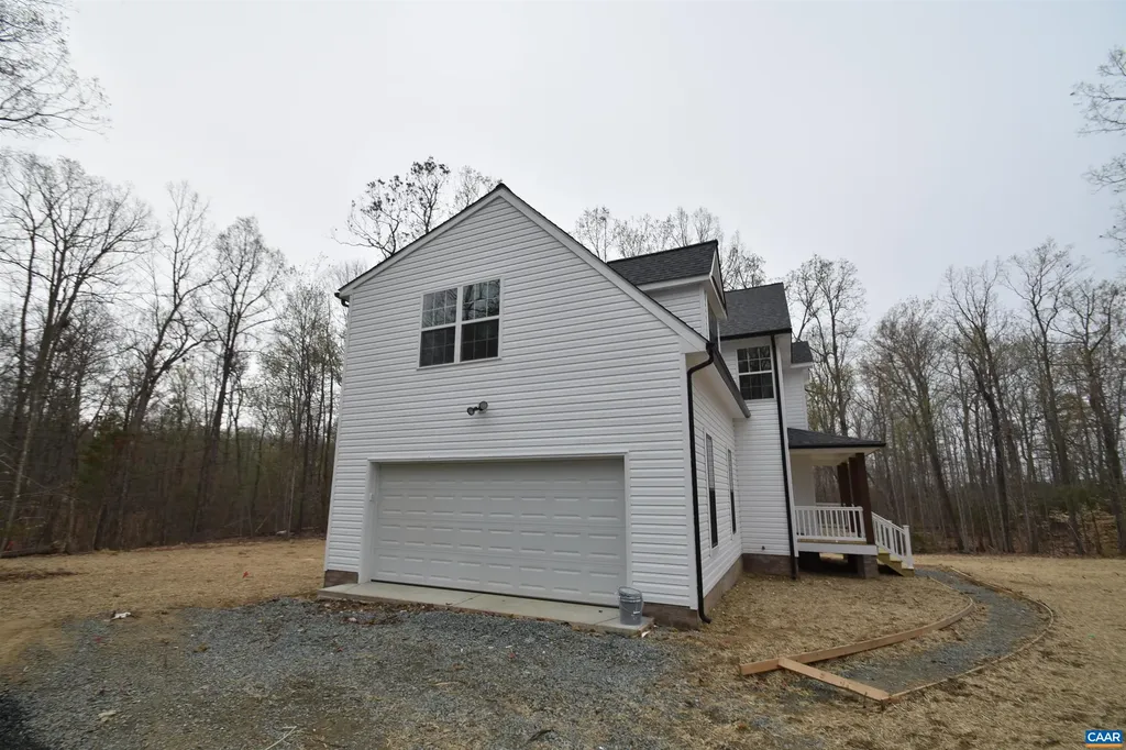 3212 Carysbrook Road Palmyra VA 22963