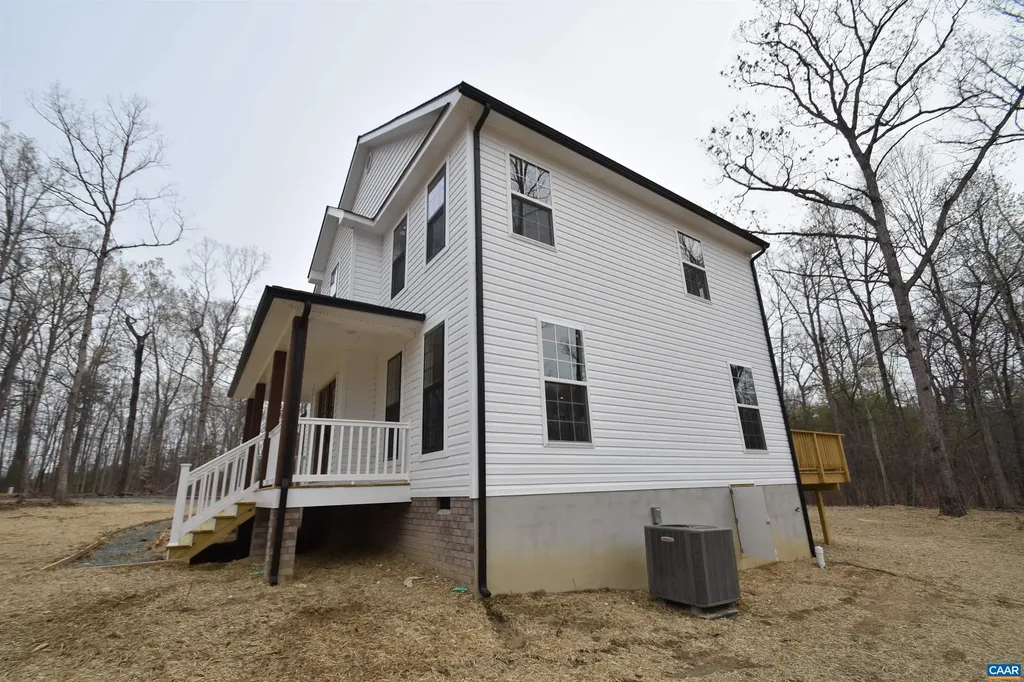 3212 Carysbrook Road Palmyra VA 22963