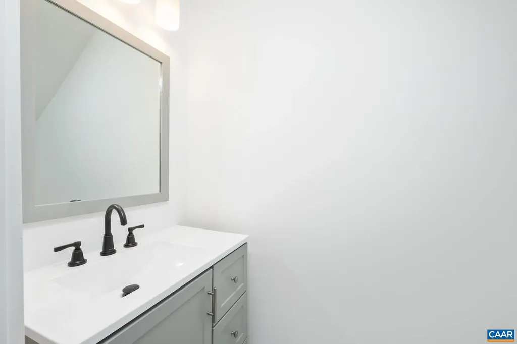 2211 Carpenters Mill Road Barboursville VA 22932