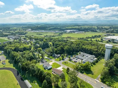 1225 Ox Road Woodstock VA 22664