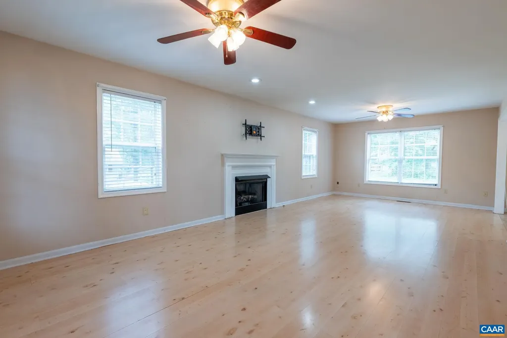 497 Sunset Drive Stanardsville VA 22973