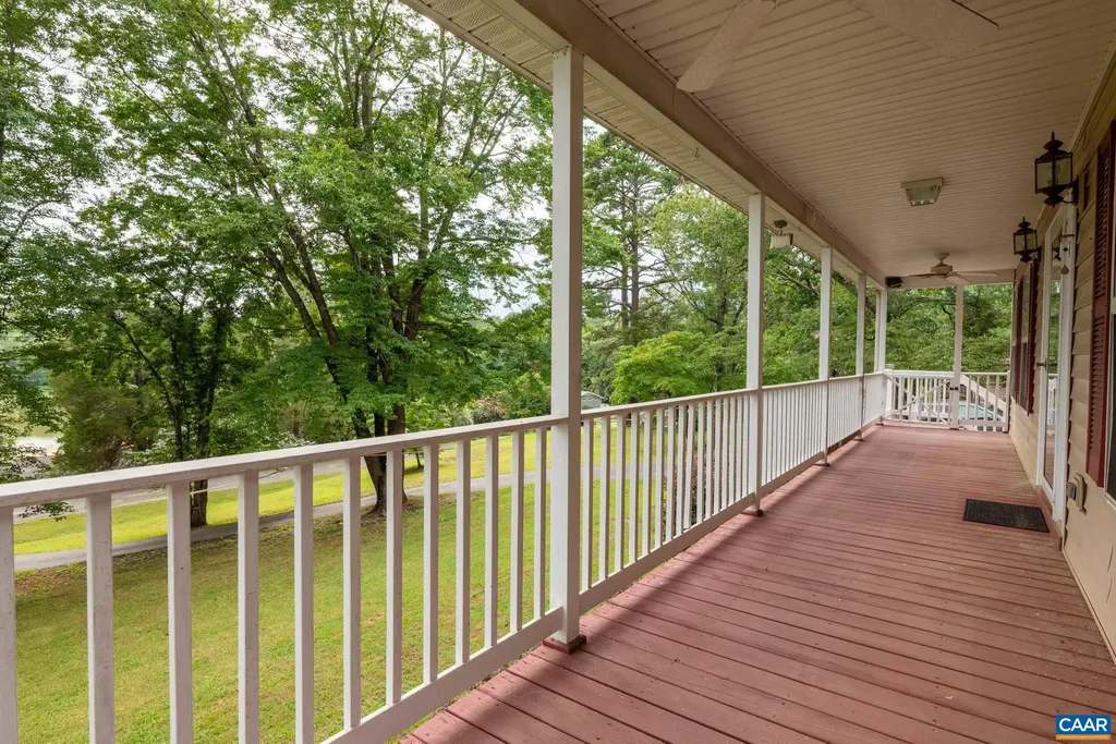 497 Sunset Drive Stanardsville VA 22973