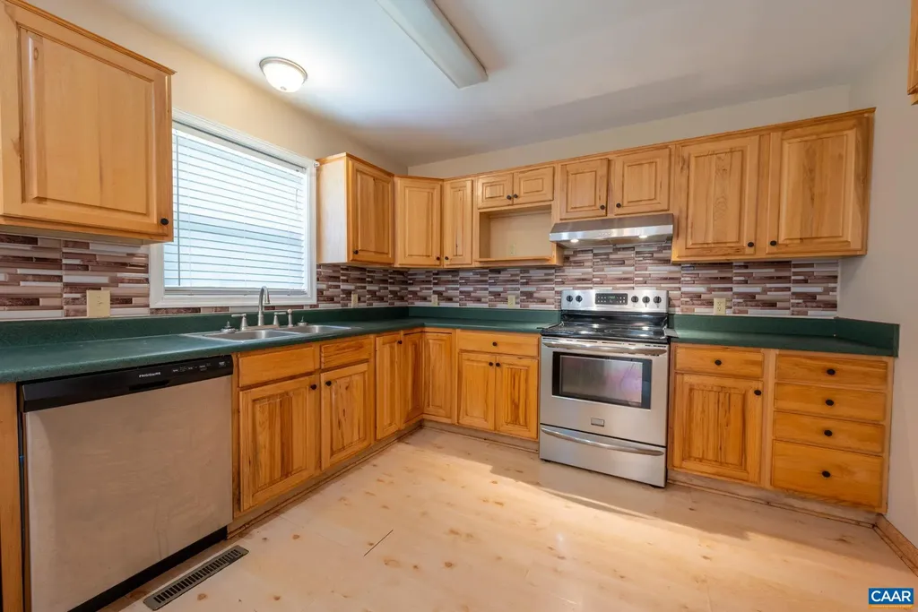 497 Sunset Drive Stanardsville VA 22973