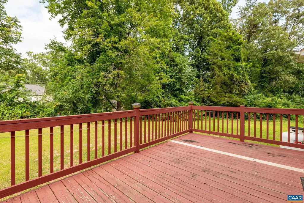 497 Sunset Drive Stanardsville VA 22973