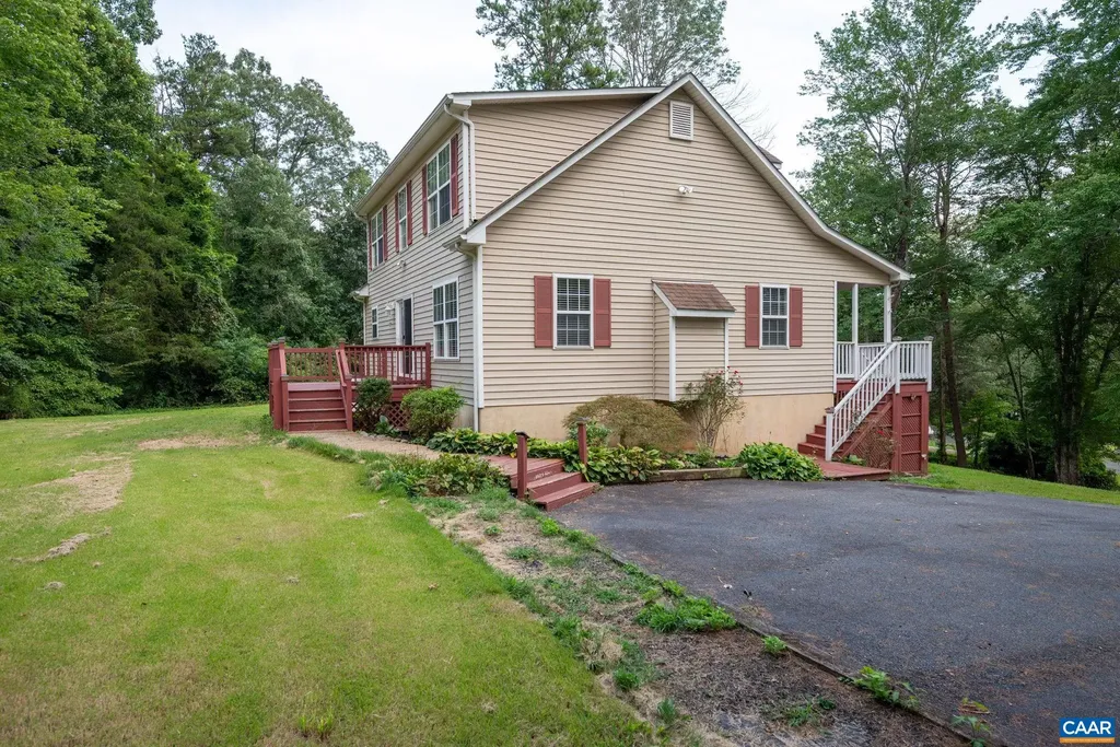 497 Sunset Drive Stanardsville VA 22973