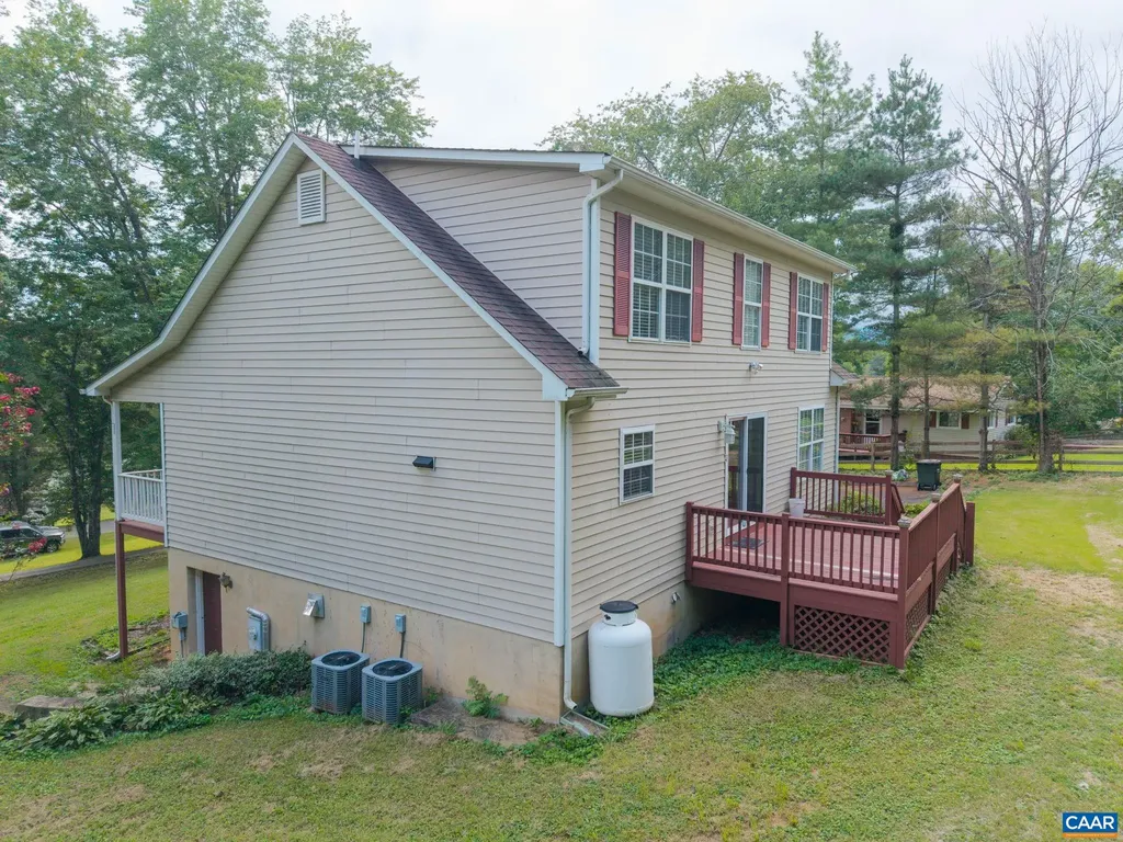497 Sunset Drive Stanardsville VA 22973