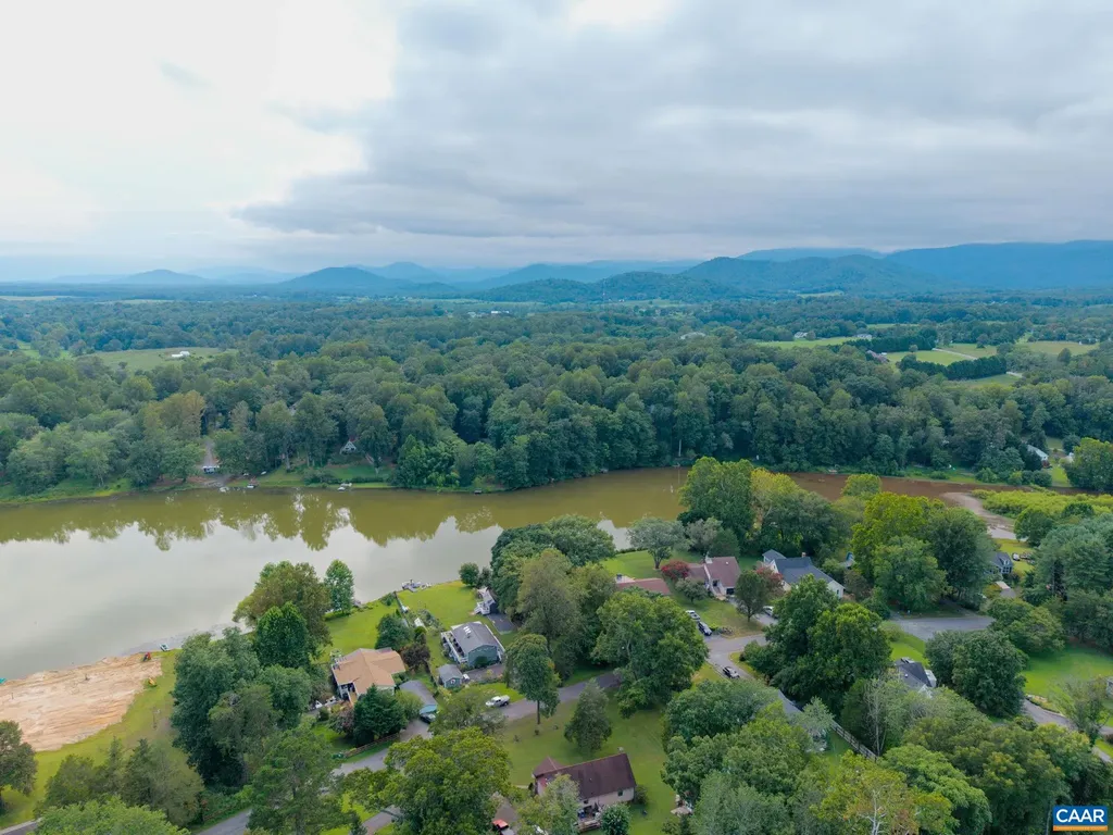 497 Sunset Drive Stanardsville VA 22973