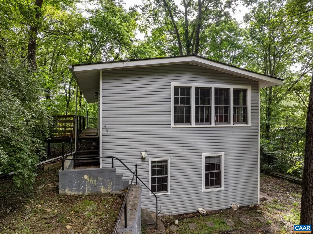 58 Iris Lane Louisa VA 23093