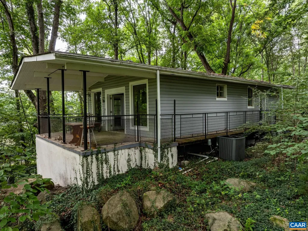 58 Iris Lane Louisa VA 23093