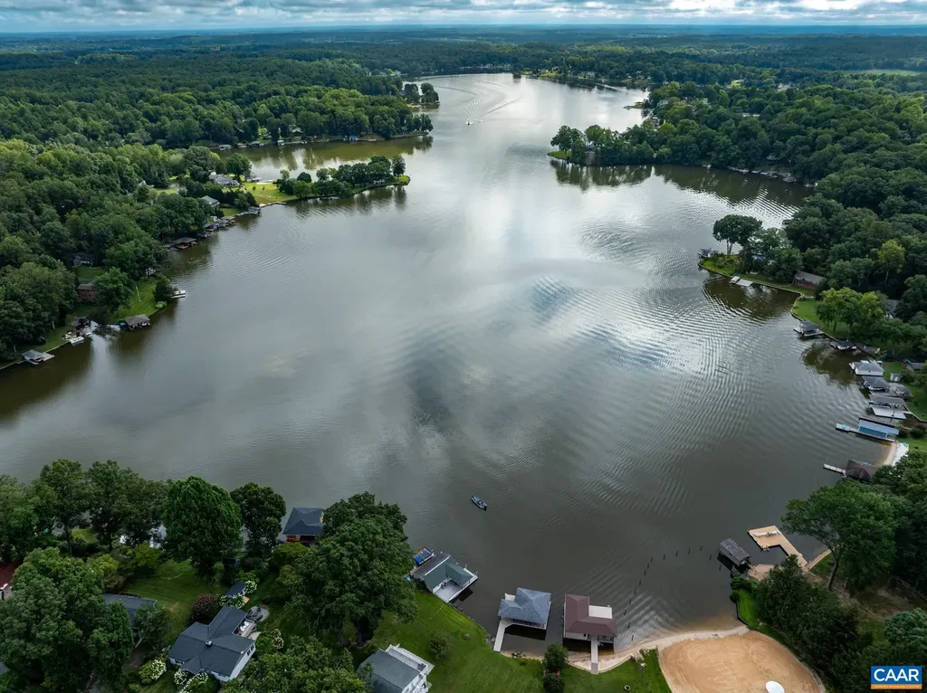 58 Iris Lane Louisa VA 23093