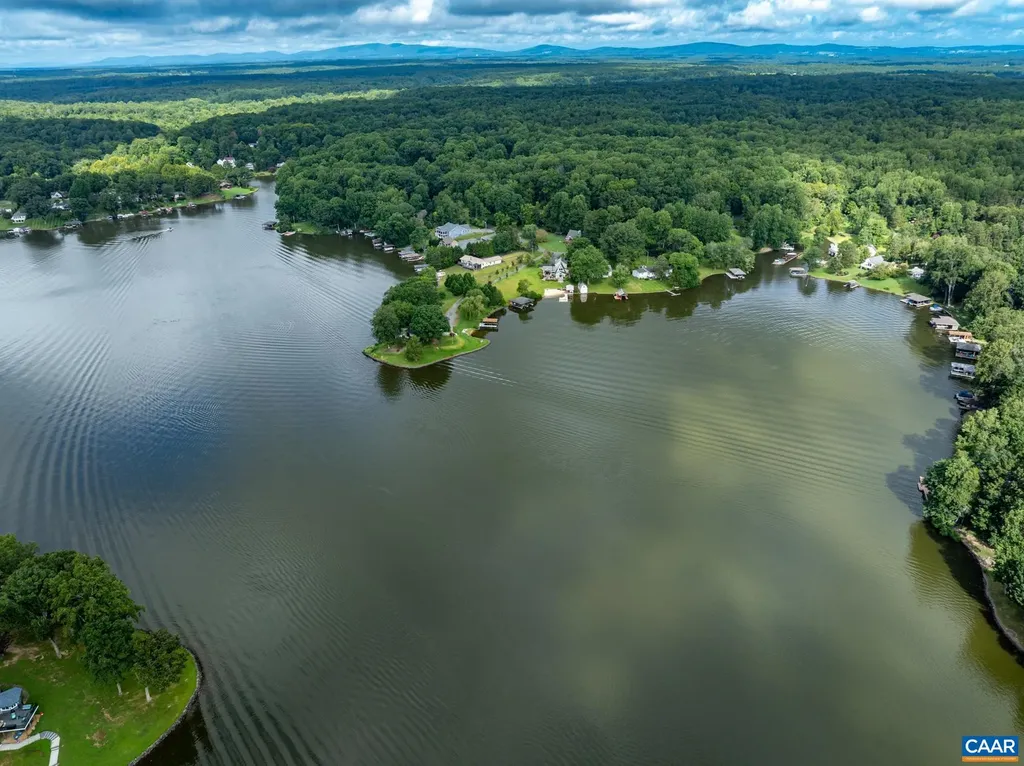 58 Iris Lane Louisa VA 23093