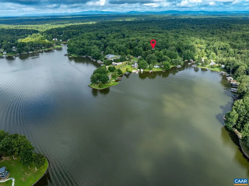 58 Iris Lane Louisa VA 23093