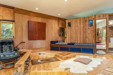 606 Riverside Drive Luray VA 22835