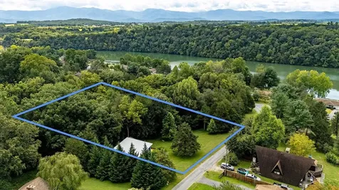 606 Riverside Drive Luray VA 22835