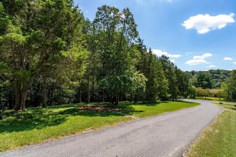 606 Riverside Drive Luray VA 22835