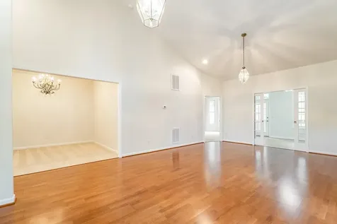 422 Silver Oaks Drive Rockingham VA 22801