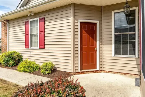 422 Silver Oaks Drive Rockingham VA 22801