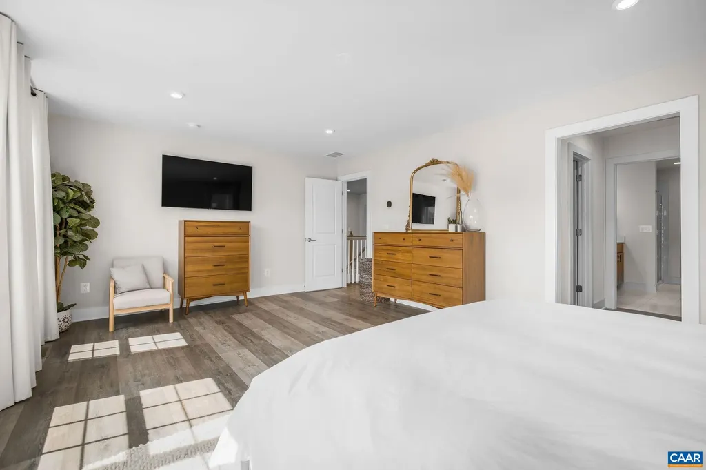 1084 Delphi Lane Charlottesville VA 22911