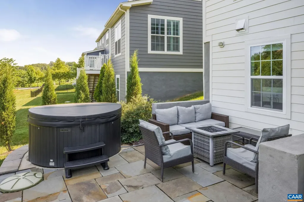 1084 Delphi Lane Charlottesville VA 22911