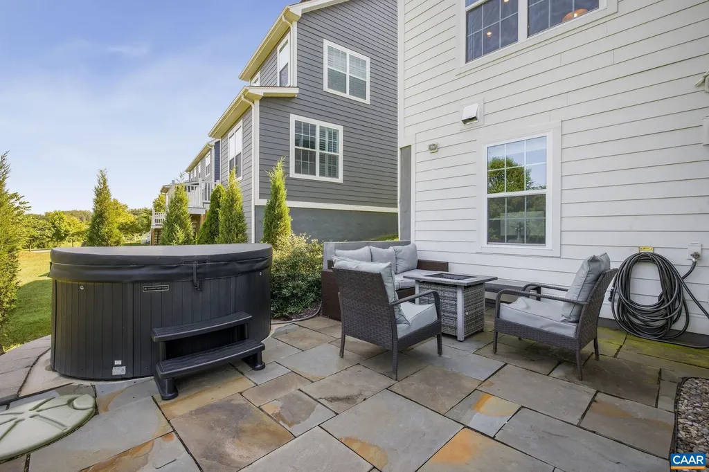 1084 Delphi Lane Charlottesville VA 22911