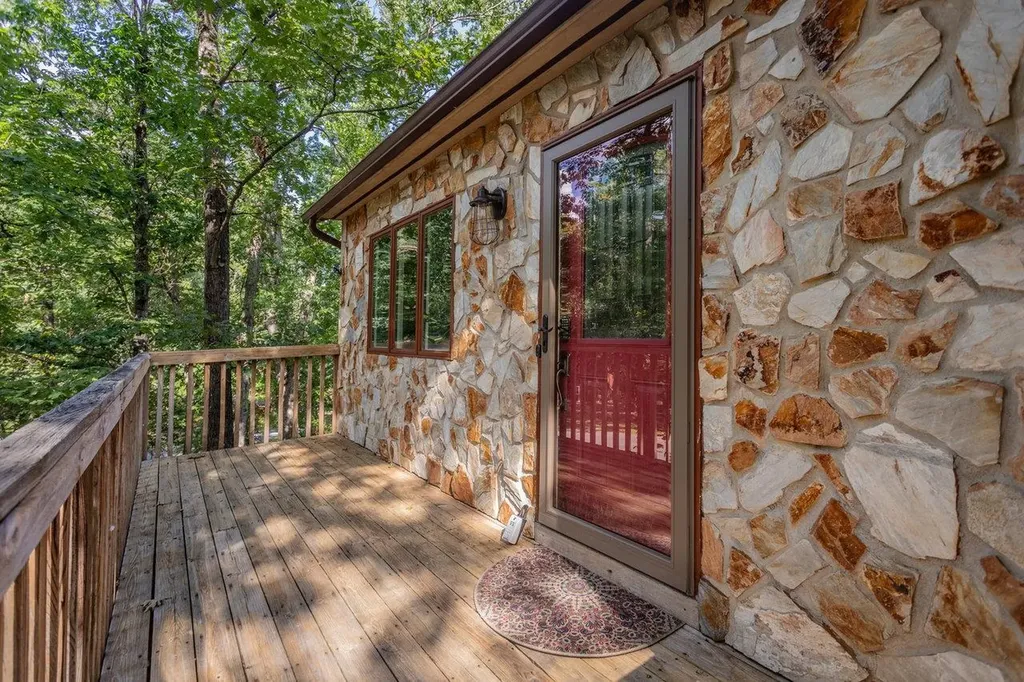 452 Passage Lane Mcgaheysville VA 22840