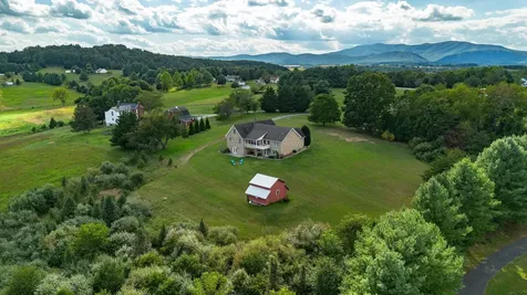 137 Belle Vista Drive Staunton VA 24401