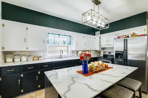 502 Third Street Shenandoah VA 22849