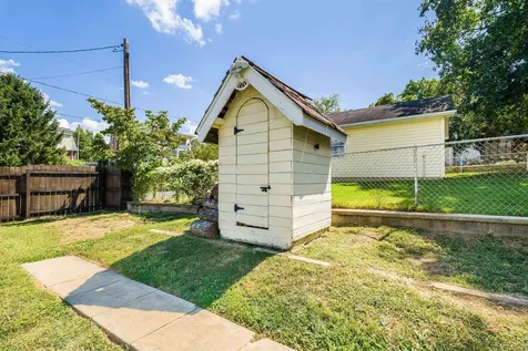 502 Third Street Shenandoah VA 22849
