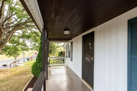 404 F Street Staunton VA 24401