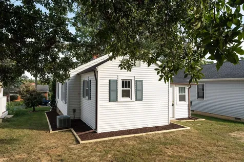 404 F Street Staunton VA 24401