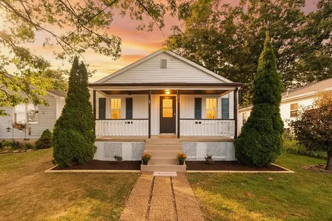 404 F Street Staunton VA 24401