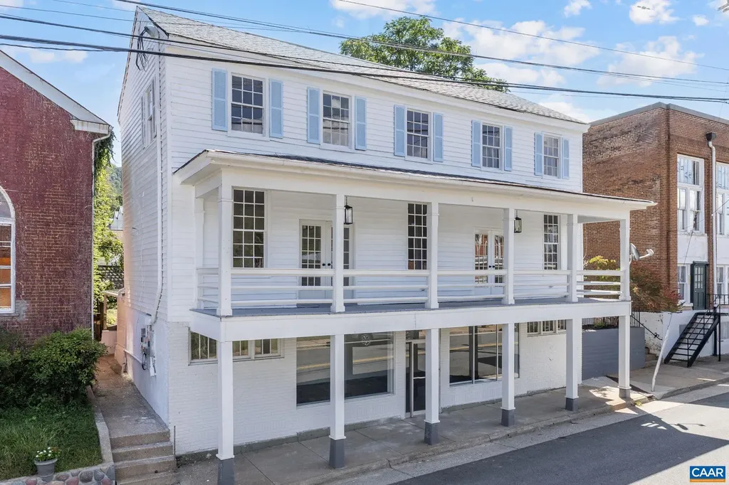 622 Front Street Lovingston VA 22949