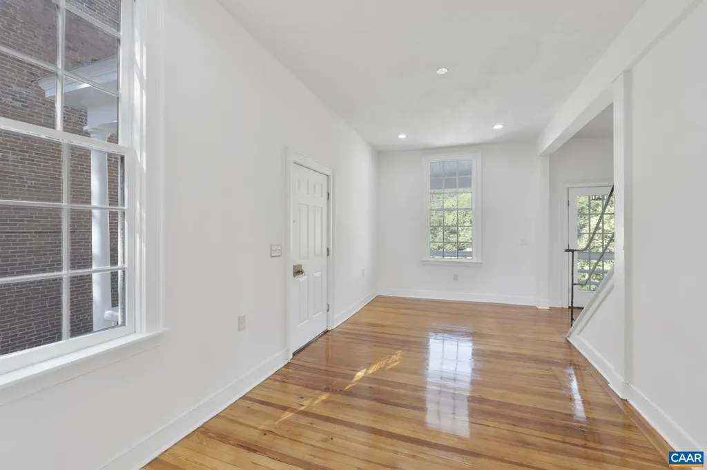 622 Front Street Lovingston VA 22949