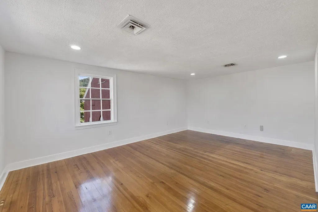 622 Front Street Lovingston VA 22949