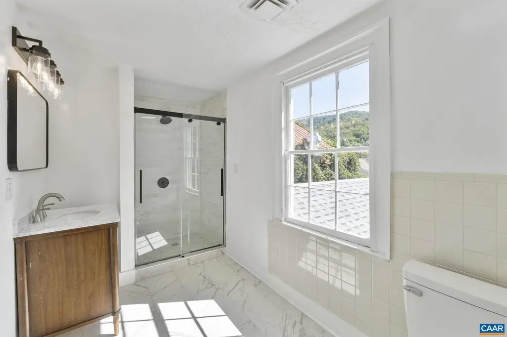 622 Front Street Lovingston VA 22949