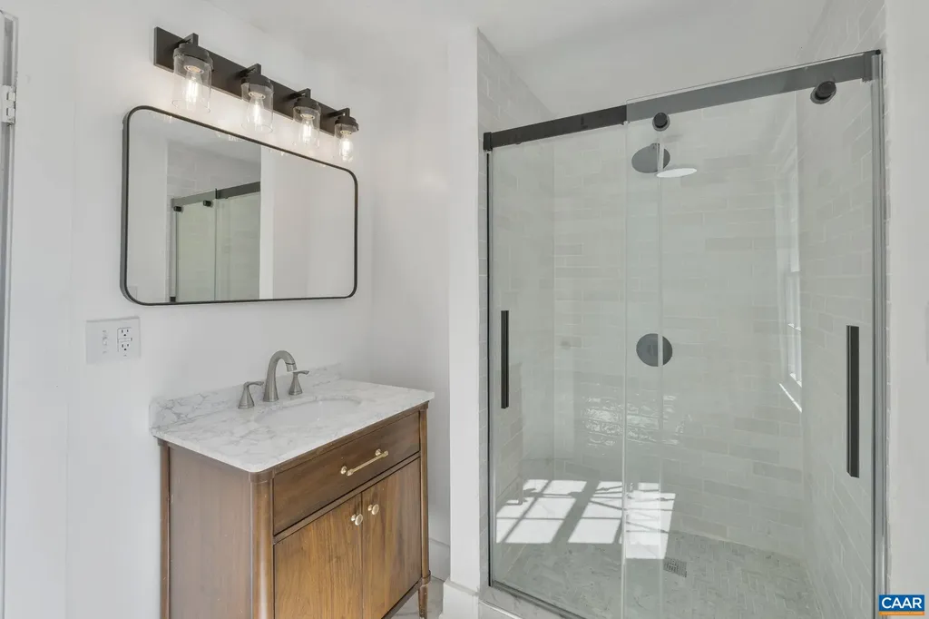 622 Front Street Lovingston VA 22949