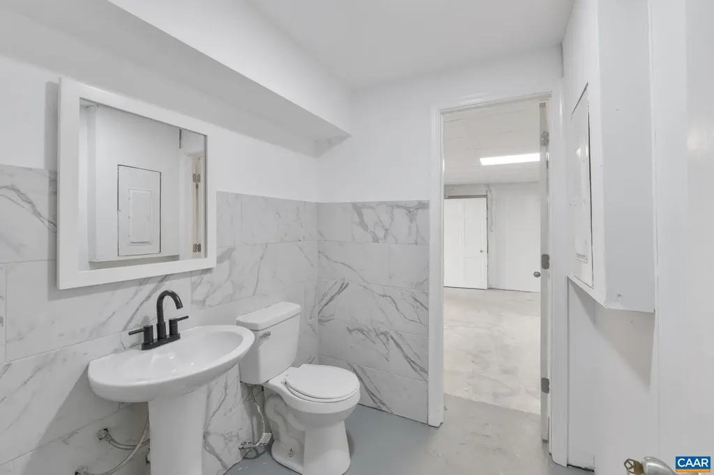 622 Front Street Lovingston VA 22949