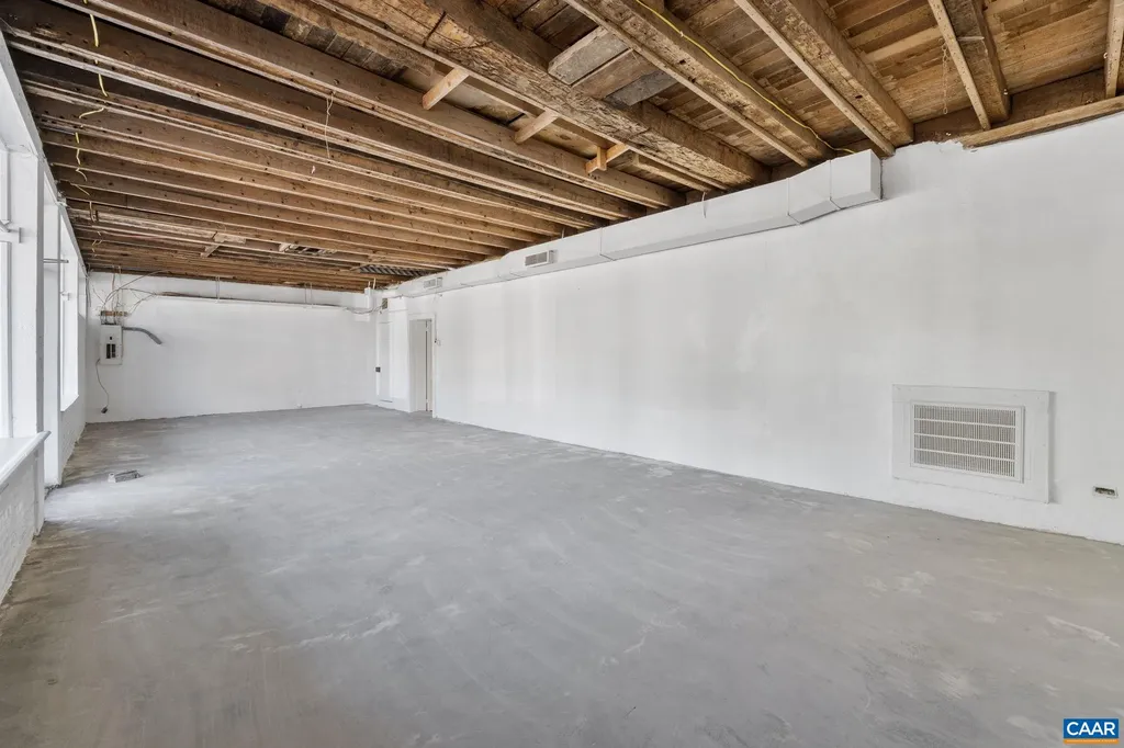 622 Front Street Lovingston VA 22949