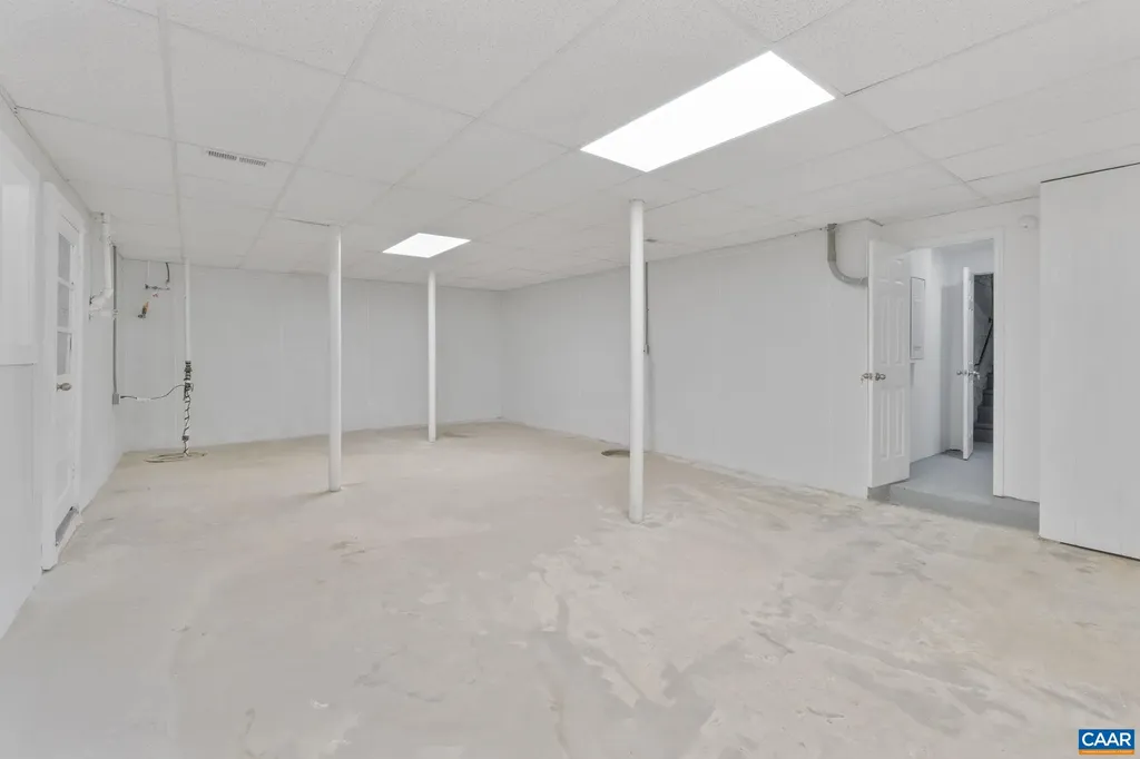 622 Front Street Lovingston VA 22949