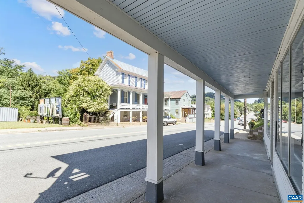622 Front Street Lovingston VA 22949