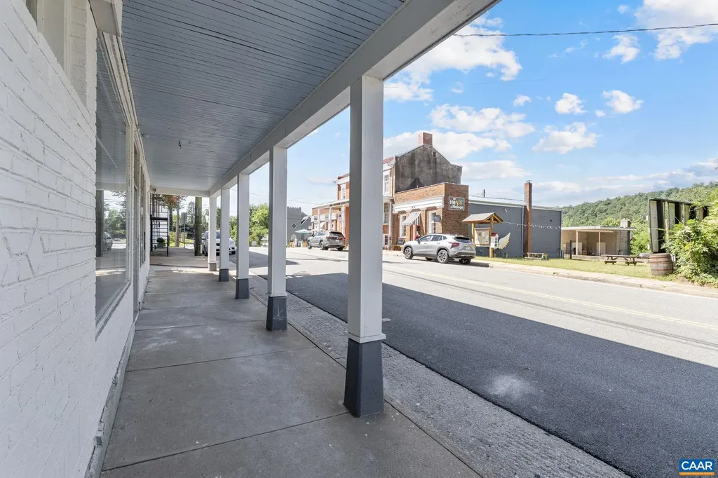 622 Front Street Lovingston VA 22949