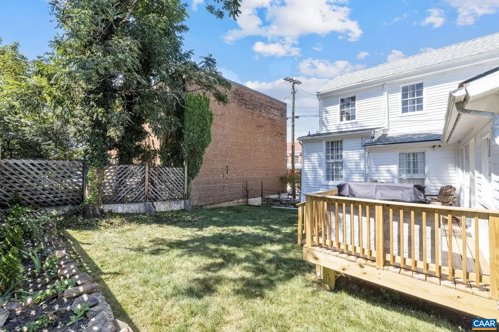 622 Front Street Lovingston VA 22949