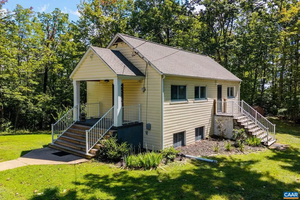 1376 Wyatt Mountain Road Dyke VA 22935