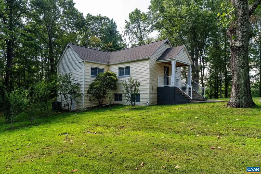 1376 Wyatt Mountain Road Dyke VA 22935